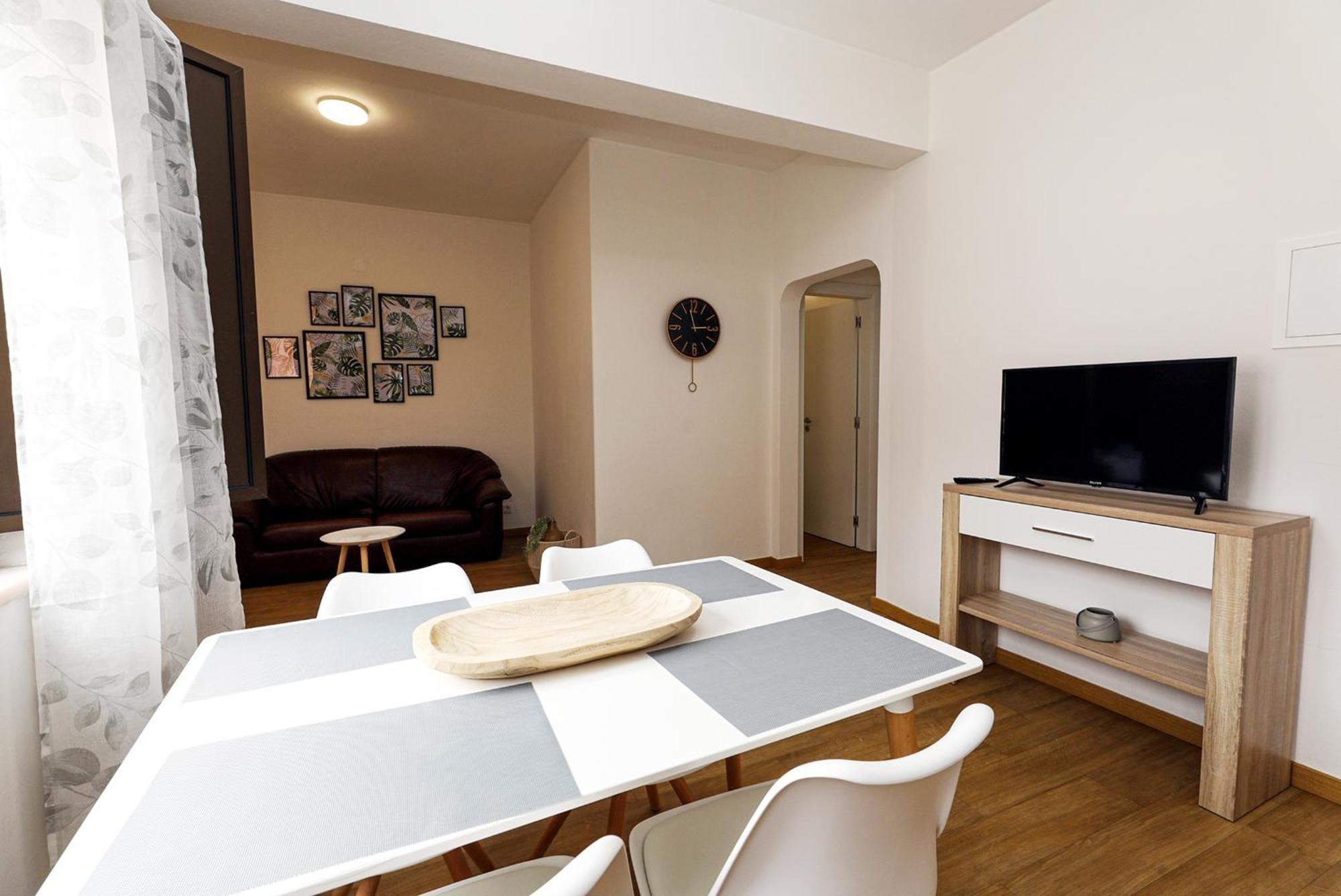 B87 - Windmill 2 Bed Apartment In Odiáxere Buitenkant foto